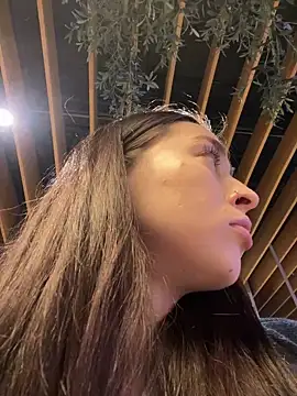 Holly Play online show from December 12, 1:17 pm