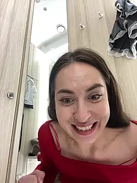 Holly Play online show from December 13, 3:32 pm