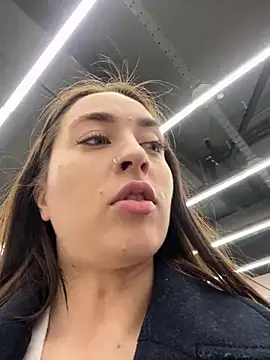 Holly Play online show from December 17, 9:17 am