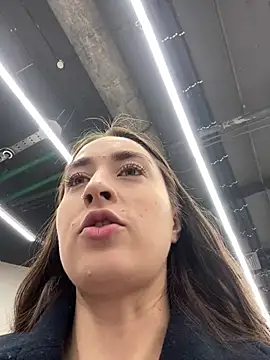 Holly Play online show from December 19, 9:29 am