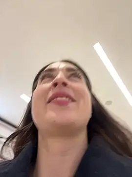 Holly Play online show from December 19, 12:34 pm