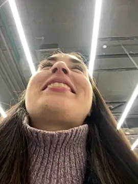 Holly Play online show from December 23, 3:23 pm