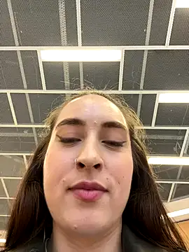 Holly Play online show from September 10, 11:10 am