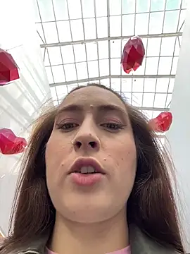 Holly Play online show from September 11, 9:20 am