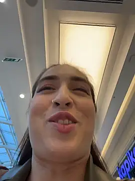 Holly Play online show from October 16, 9:10 am