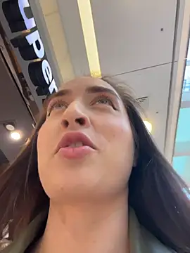 Holly Play online show from October 19, 10:05 am