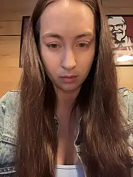 Holly Play online show from July 14, 9:58 am