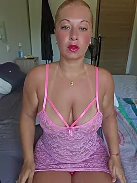Chaudesquirt online show from July 16, 9:15 am