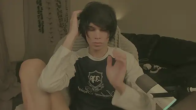 Snapshot of Wampeyes chatting on December 1, 2:44 pm Wampeyes online show from December 1, 2:44 pm