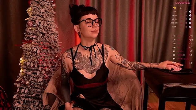 MichaellaMoon online show from January 4, 12:59 am