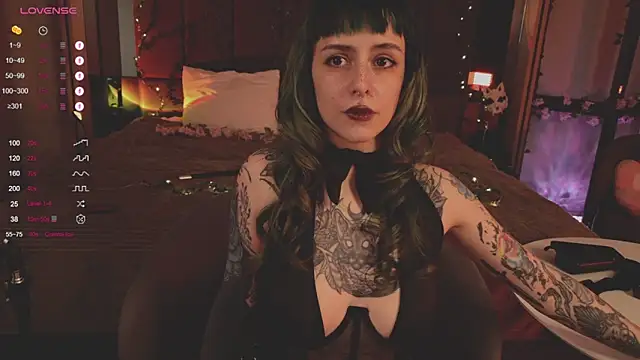 MichaellaMoon online show from February 21, 4:05 pm