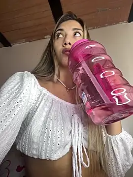 Iris lee online show from March 18, 3:42 pm