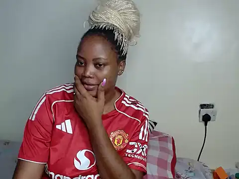 Snapshot of Petit_haris chatting on June 2, 6:26 am Petit haris online show from June 2, 6:26 am