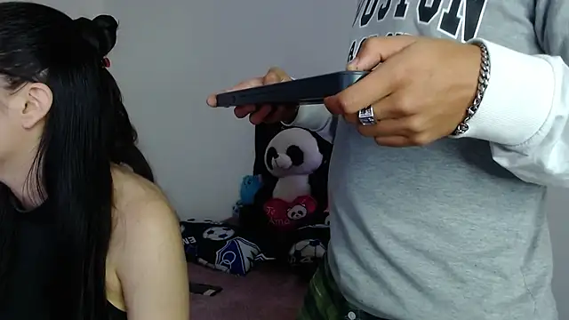 Snapshot of Bonny_Bonss chatting on May 1, 12:43 pm Bonny Bonss online show from May 1, 12:43 pm