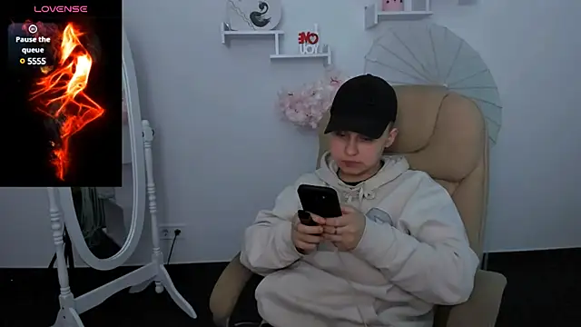 Dolly  Queen  online show from January 20, 11:54 pm