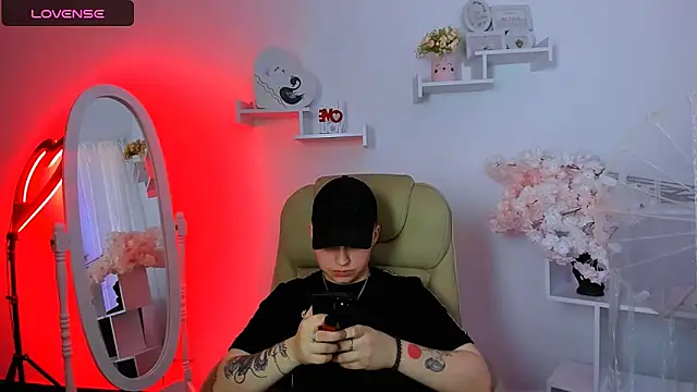 Dolly  Queen  online show from February 14, 9:43 pm