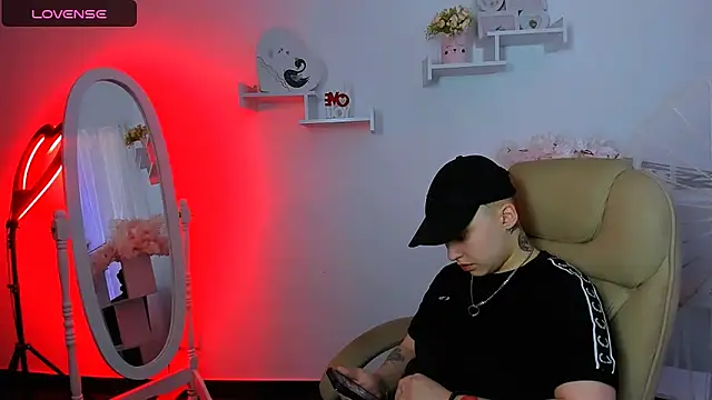 Dolly  Queen  online show from February 15, 12:48 am