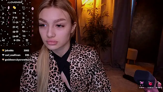 Snapshot of Ella_Milla chatting on January 22, 11:56 am Ella Milla online show from January 22, 11:56 am