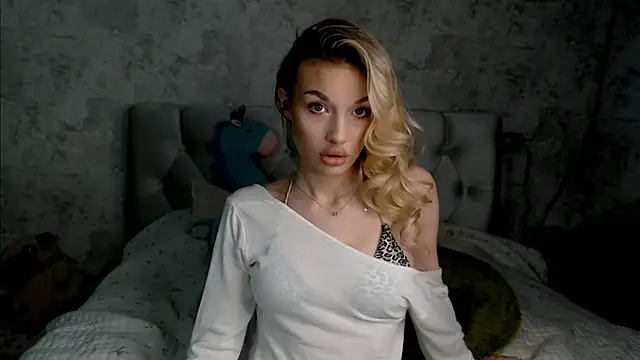 Ella Milla online show from June 5, 2:12 pm