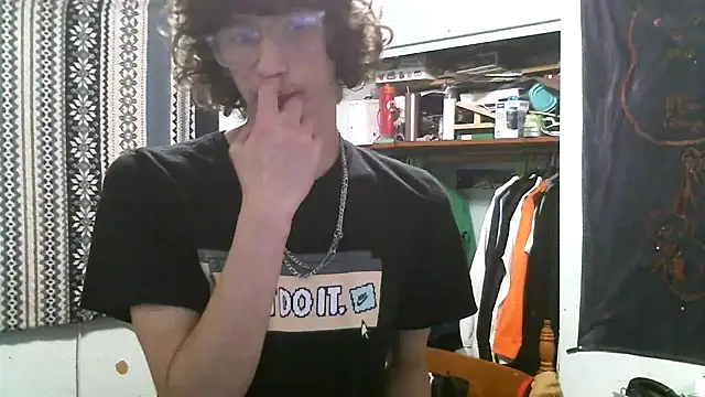 Batman333444 online show from March 18, 9:32 pm