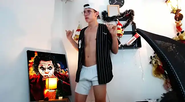 flowers18 online show from December 11, 11:43 pm