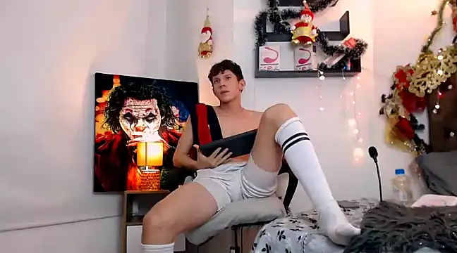 flowers18 online show from December 17, 12:01 am