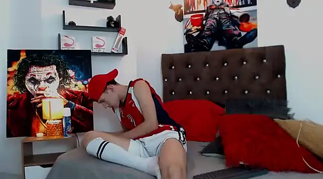 flowers18 online show from January 17, 8:44 pm