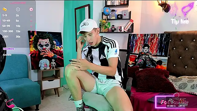 flowers18 online show from October 14, 9:37 pm