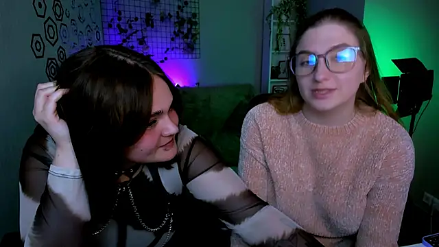 Snapshot of daisy_candy chatting on October 12, 7:57 pm daisy candy online show from October 12, 7:57 pm