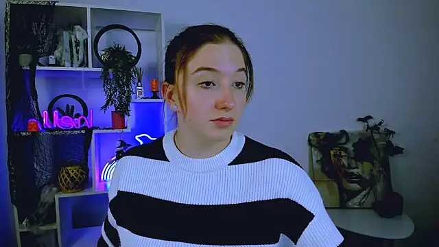 Snapshot of daisy_candy chatting on October 31, 2:23 am daisy candy online show from October 31, 2:23 am