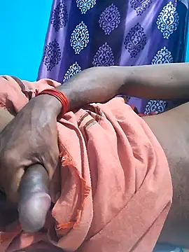 Snapshot of uthaman2271 chatting on December 2, 6:43 pm uthaman2271 online show from December 2, 6:43 pm