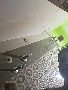 Snapshot of uthaman2271 chatting on October 25, 7:52 pm uthaman2271 online show from October 25, 7:52 pm