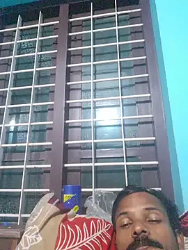 Snapshot of uthaman2271 chatting on October 26, 5:41 pm uthaman2271 online show from October 26, 5:41 pm