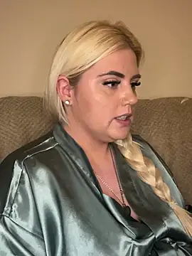 Blondiee3088 online show from February 27, 8:31 pm