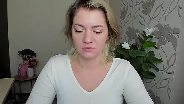 MariaSttone online show from October 6, 9:40 am