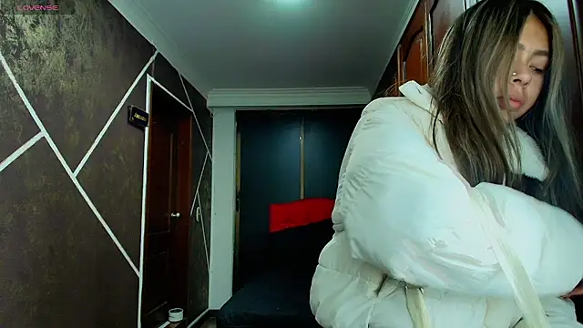 AntonellaRosee  online show from March 13, 11:51 am