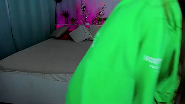 Makima lee online show from February 28, 7:35 pm