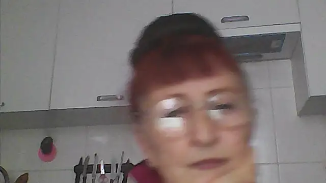 Snapshot of TanyaSweet634 chatting on October 2, 6:09 am TanyaSweet634 online show from October 2, 6:09 am