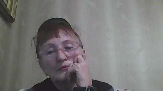 Snapshot of TanyaSweet634 chatting on October 9, 5:49 am TanyaSweet634 online show from October 9, 5:49 am