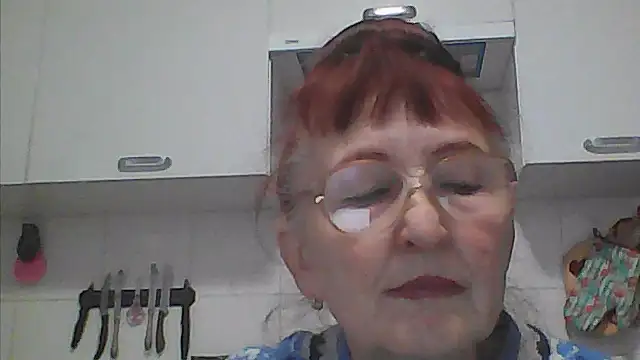 Snapshot of TanyaSweet634 chatting on October 20, 6:14 am TanyaSweet634 online show from October 20, 6:14 am