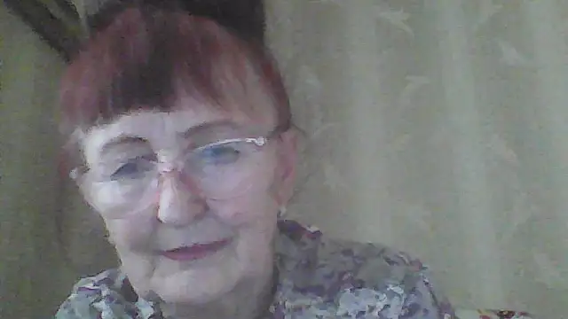 Snapshot of TanyaSweet634 chatting on November 4, 6:45 am TanyaSweet634 online show from November 4, 6:45 am