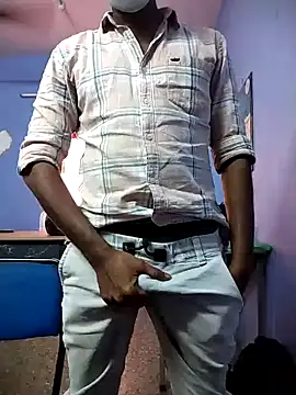 Snapshot of Tamilandteluguboy14 chatting on January 24, 10:00 am Tamilandteluguboy14 online show from January 24, 10:00 am