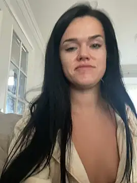 English-Chloe96 online show from January 3, 2:30 pm