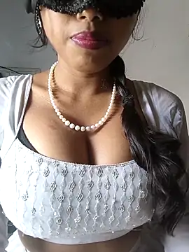 sandy naughty online show from November 13, 8:02 am