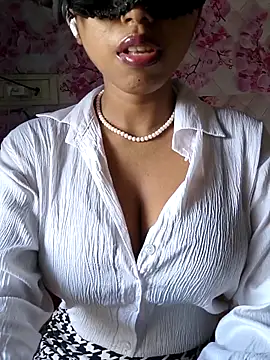 Snapshot of sandy_naughty chatting on April 28, 3:44 am sandy naughty online show from April 28, 3:44 am