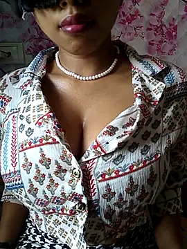 Snapshot of sandy_naughty chatting on April 29, 8:51 am sandy naughty online show from April 29, 8:51 am
