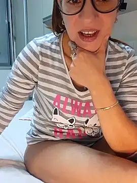 Snapshot of Sofia_loren69 chatting on September 28, 7:19 pm Sofia loren69 online show from September 28, 7:19 pm