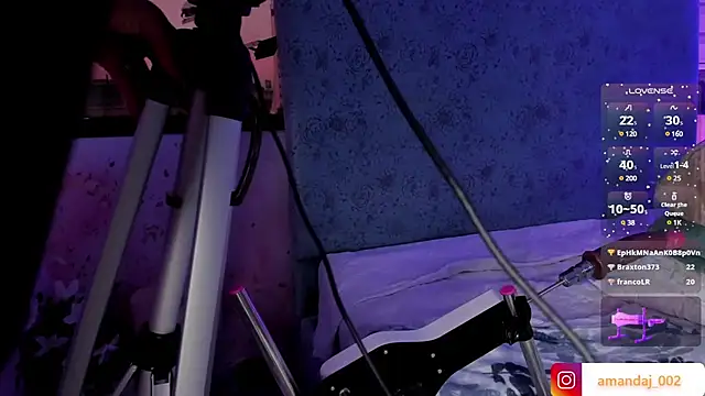 amandaaJones  online show from January 13, 10:45 pm