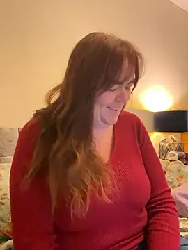 Snapshot of curvy-milf-abbie chatting on December 4, 9:29 am curvy-milf-abbie online show from December 4, 9:29 am