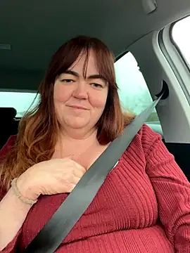 Snapshot of curvy-milf-abbie chatting on December 17, 11:27 am curvy-milf-abbie online show from December 17, 11:27 am